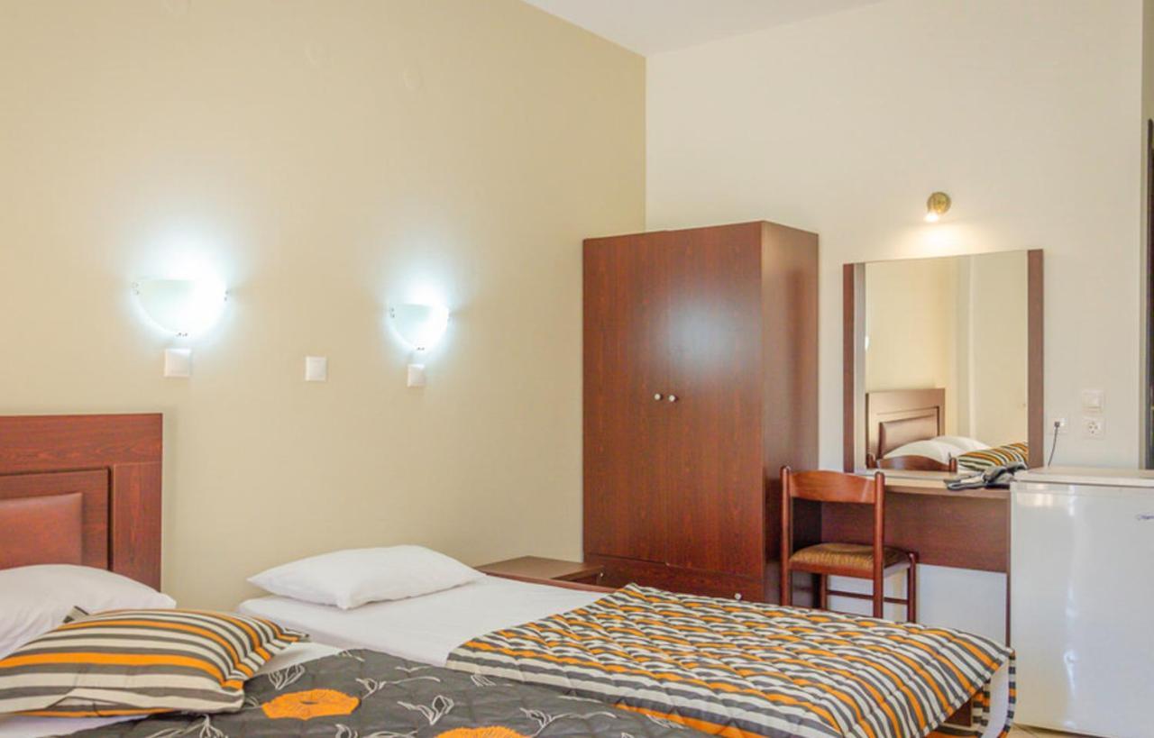Delfini Hotel سكالا بوتامياس المظهر الخارجي الصورة