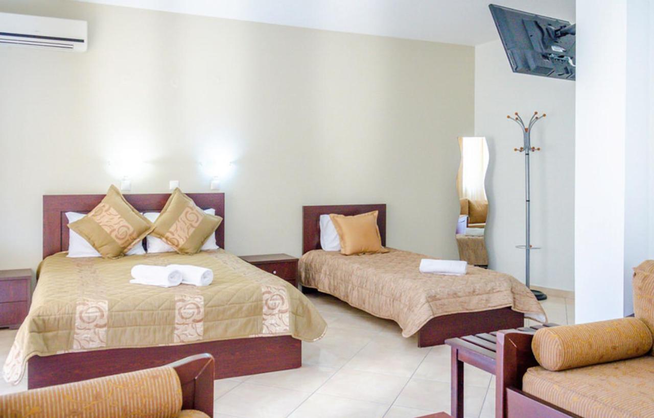 Delfini Hotel سكالا بوتامياس المظهر الخارجي الصورة